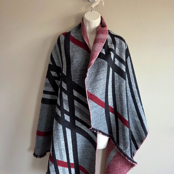 Gray black and red scarf/shawl. - Picture 3 of 9